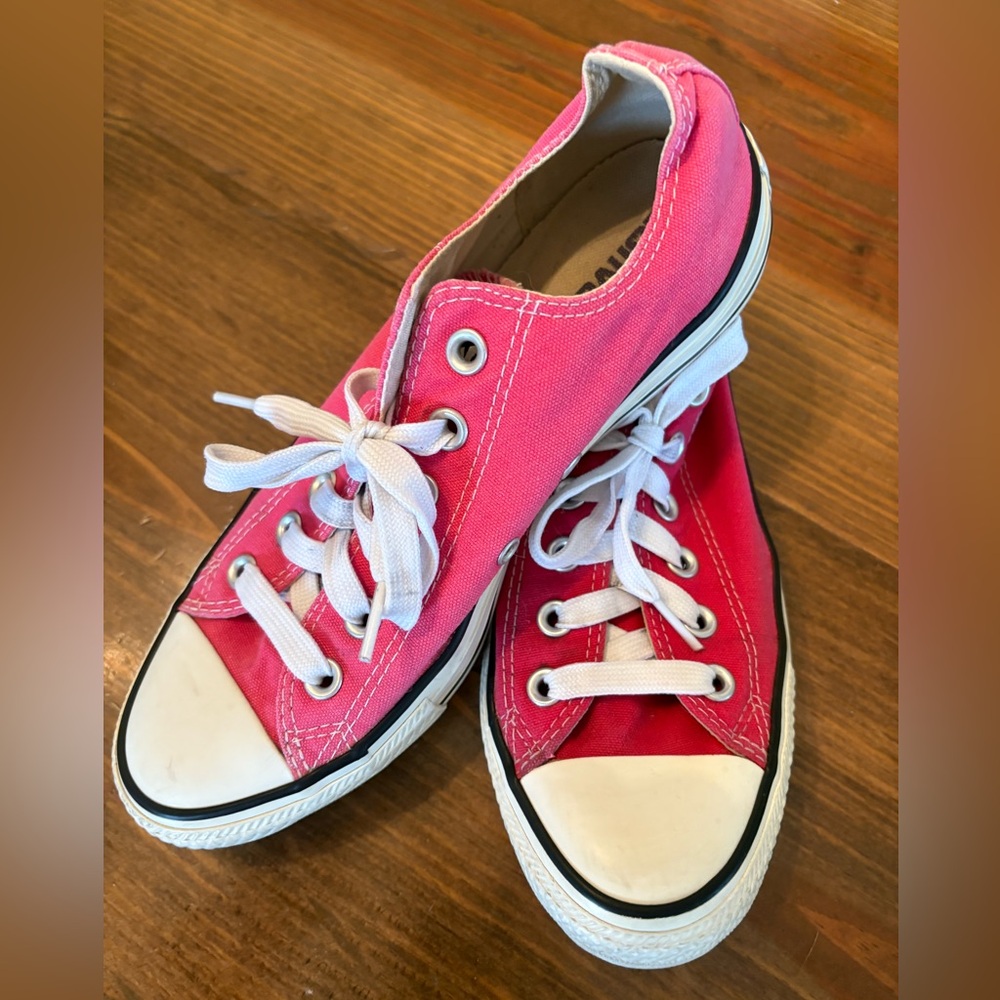 Converse All Star Classic Chucks PINK Athletic Shoes Women’s 8 Men’s 6 Lace Up